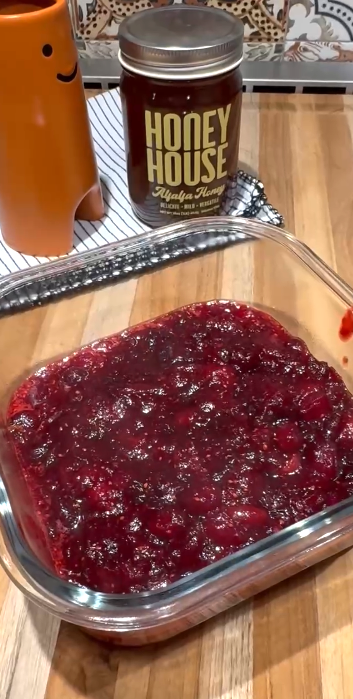 Naturally Sweetened Cranberry Sauce With Alfalfa Honey