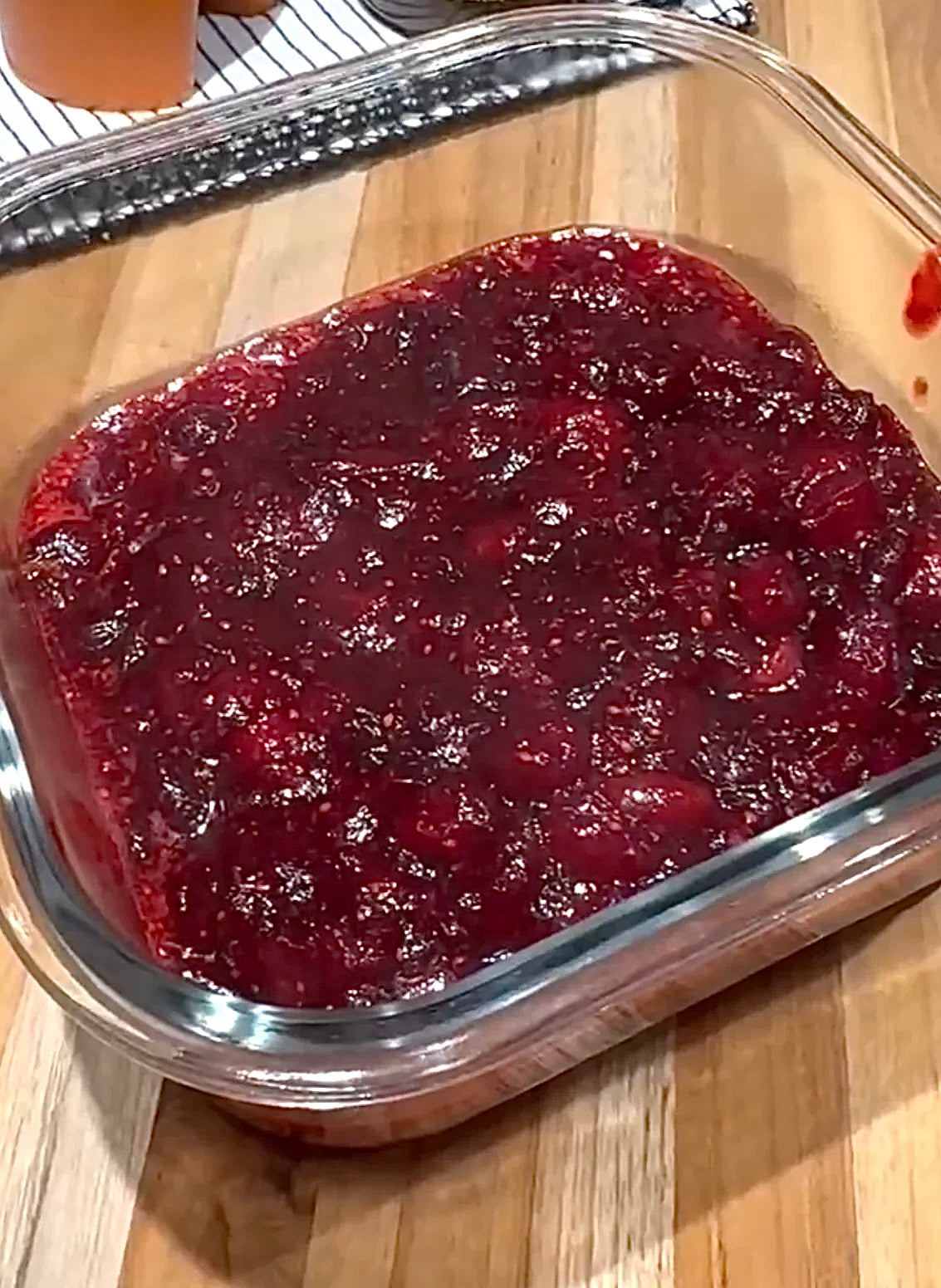 Naturally Sweetened Cranberry Sauce With Alfalfa Honey